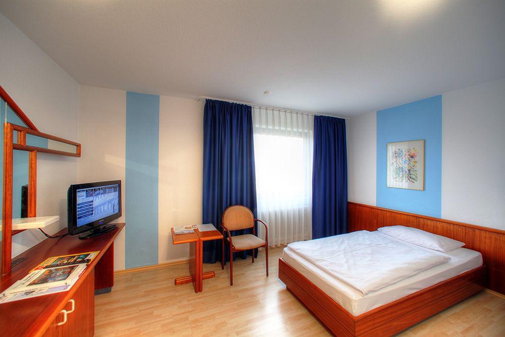 Hotel Berlin Sindelfingen Zewnętrze zdjęcie